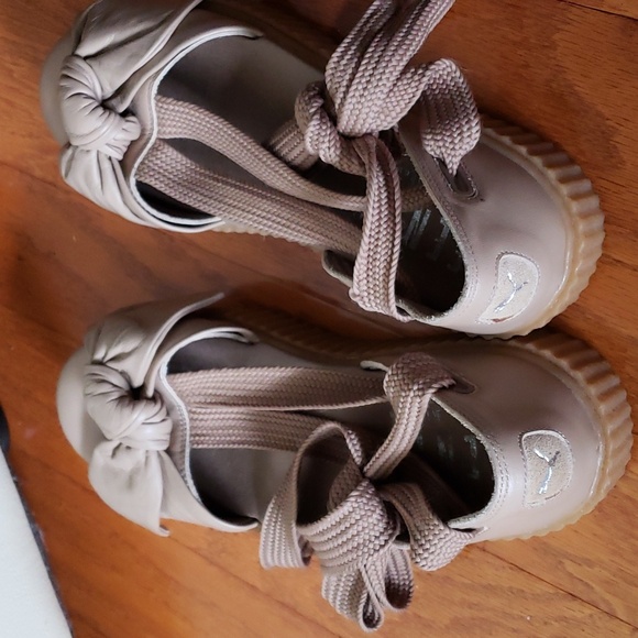 Puma X Fenty Rihanna bow Creeper sandal. - Picture 11 of 11
